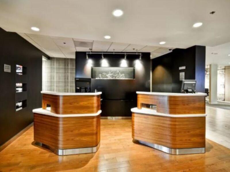 Courtyard Dallas Medical Market Center Bagian luar foto