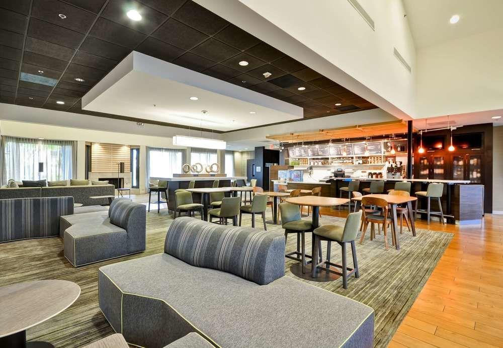 Courtyard Dallas Medical Market Center Bagian luar foto
